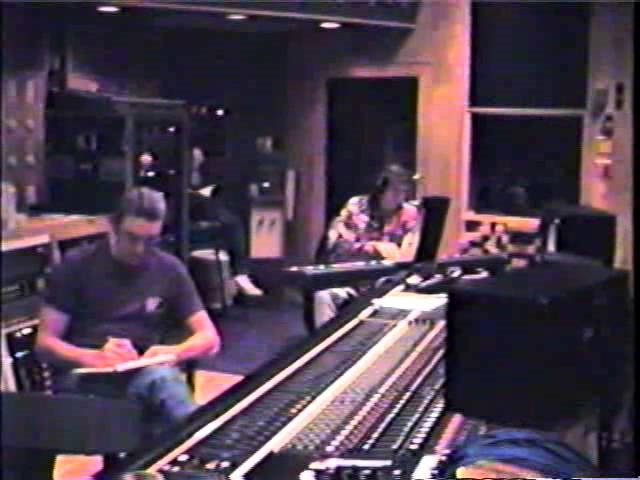 Phil Upchurch recording at Paisley Park - 1992

Phil Upchurch recording "Fade To Black Tie" for GoJazz records in 1992 at Paisley Park Studios. Band features Michael Bland, Ricky Peterson, Paul Peterson. Producer Ben Sidran. Engineer Tom Tucker.

