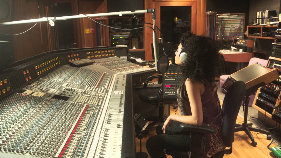 Judith Hill - Back In Time (Behind-The-Scenes at Paisley Park)

Judith Hill - Back In Time.  Available Oct. 23, 2015. 
Buy “Cry, Cry, Cry” on iTunes: http://apple.co/1MnsgUH
Directed by Morgan Neville for Tremolo Productions
http://tremoloproductions.com

