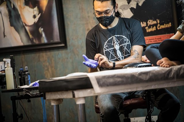 Pandemic Leaves Bengaluru Tattoo Parlours Bleeding Red Ink Deccan Herald