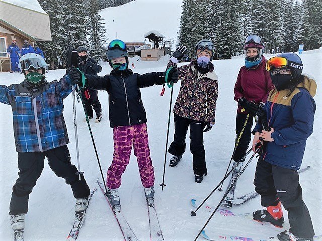 Ski Club 2021.jpg