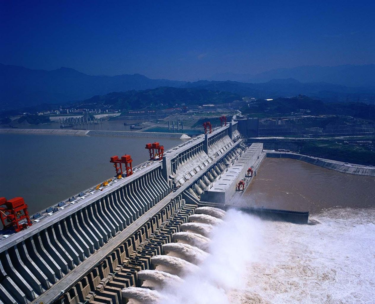 Three gorges dam. Плотина Янцзы. Санься ГЭС Китай. Три ущелья ГЭС. ГЭС три ущелья Китай.