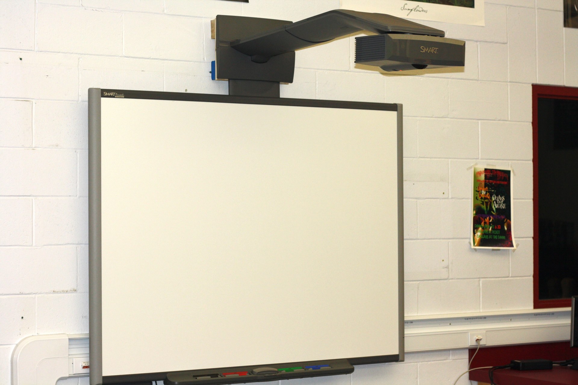 Webcam board al. Интерактивная доска Smart Board. Smart Board sb680. Интерактивная доска Smart Board 600. Интерактивная доска smartboard 680.