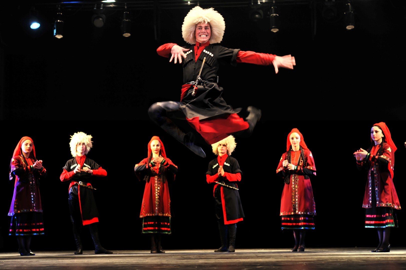 Танцы грузин