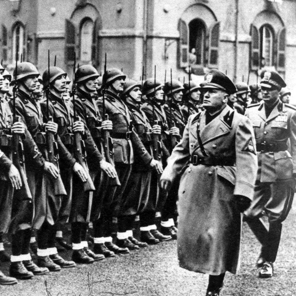 Фашистское общество. Армия Муссолини. Армия Муссолини итальянская. Муссолини 1922.