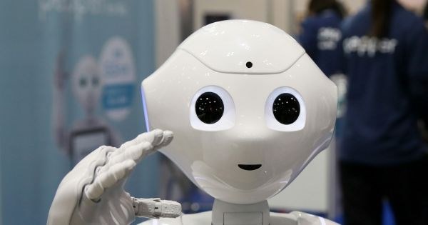 من تطبيقات الروبوتات في حياتنا، الروبوت الأمني للحفاظ على البشر